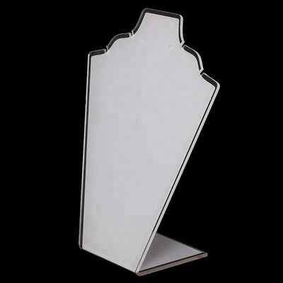 Exhibición de acrílico modificada para requisitos particulares de la joyería del top del tirón del soporte del collar aplicada extensamente