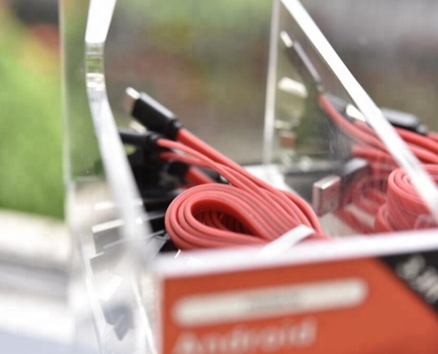 Soporte de exhibición accesorio de acrílico del teléfono celular para el polaco cristalino del cable del Usb