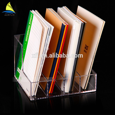 el folleto de acrílico claro de los tenedores del folleto embolsa la revista y estantes de librería